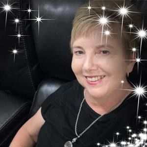 Meet your Posher, Leanne